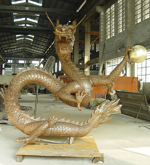 Craft sculpture: xiang long