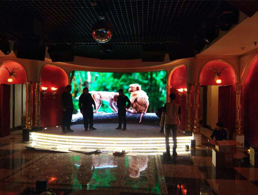 世纪百盛酒店12.6平方米室内P4内孤LED显示屏 (3).jpg