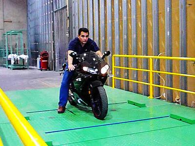 环松集团摩托车美国生产中心1